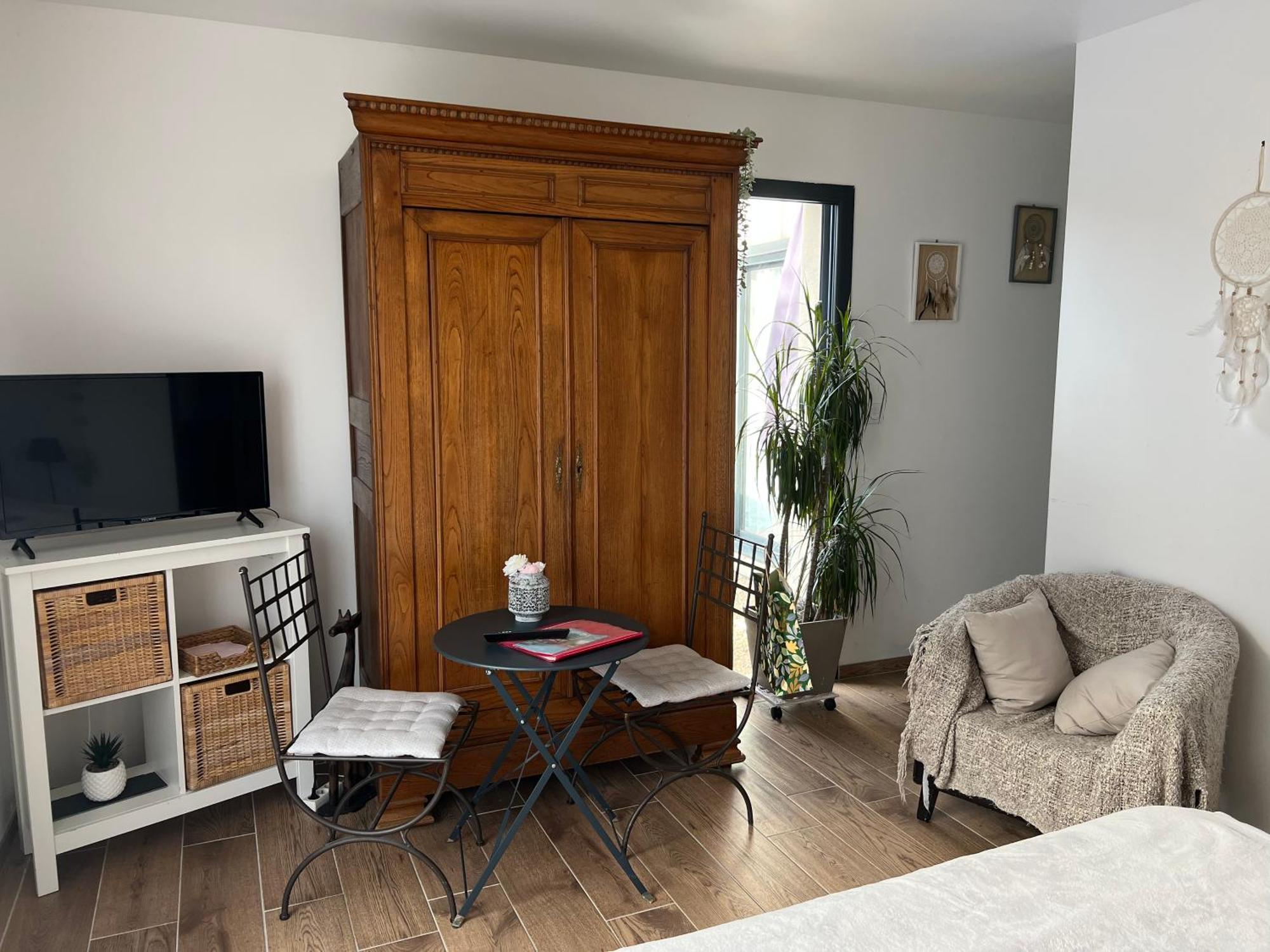 Quiniere - Entre Lac Et Foret - Hebergement Independant Avec Espace Kitchenette Blois Eksteriør bilde